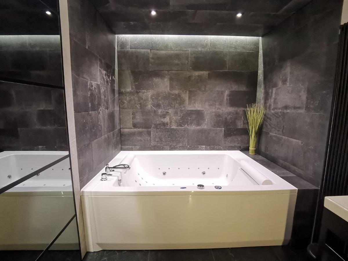 Jacuzzi Apartments Krakov Exteriér fotografie